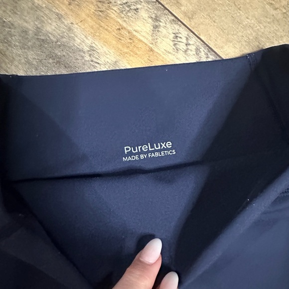 FABLETICS Deep NavyOasis PureLuxe High-Waist 6” Shorts with Pockets, Size S, EUC - Picture 2 of 6